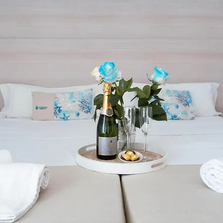 Coral House & Food (adults Only) 호텔 2*