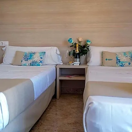 Coral House & Food (adults Only) 2*