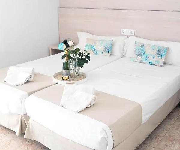 Coral House & Food (adults Only)