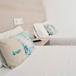 Coral House & Food (adults Only)
